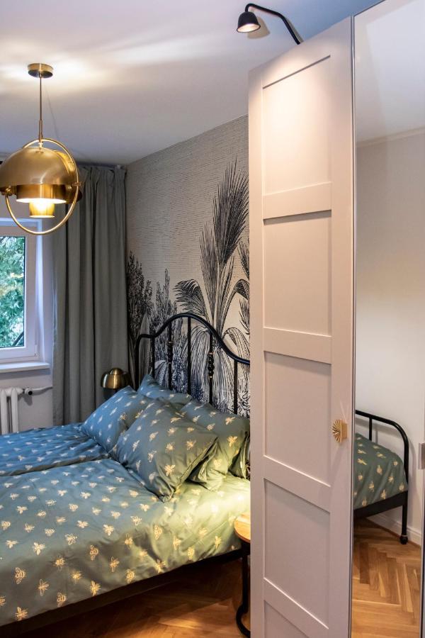 Apartament Przy Metrze Wierzbno Z Nuta Vintage Warschau Buitenkant foto